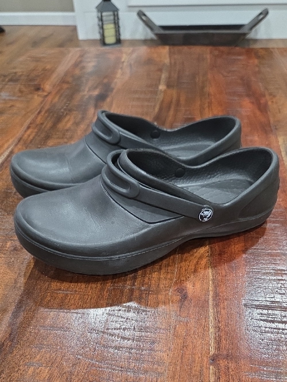 Crocs Clogs - Picture 2 of 7